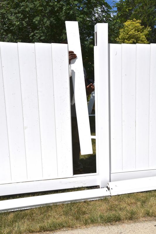 Vinyl Fence Contractors